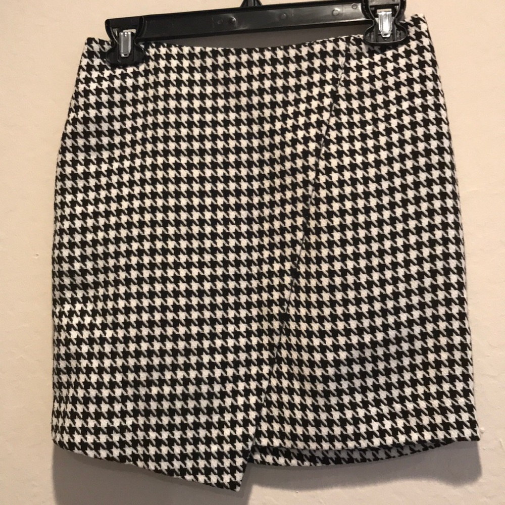 Asymmetrical herringbone mini skirt
